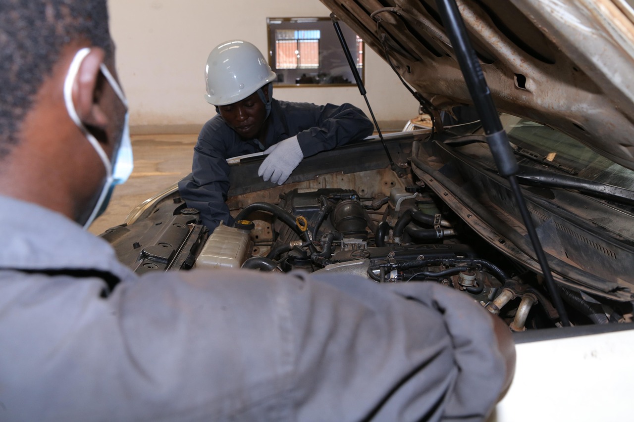 auto garage 6160106 1280